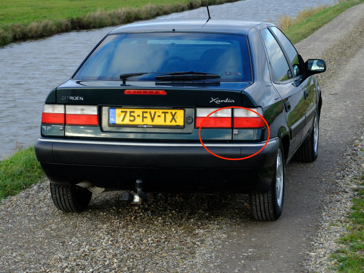 citroen-xantia-1-8i-16v-aut-leder-airco-cruisecontr-trekhaak.jpg