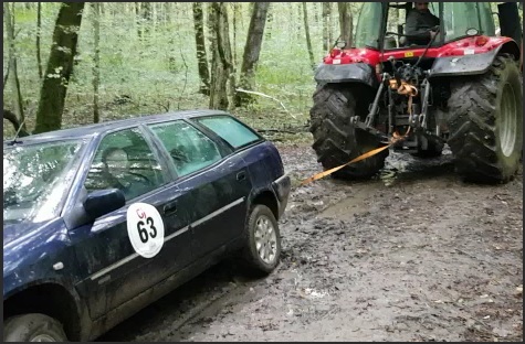 Trekkende tractor.jpg