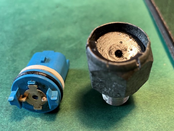 Hogedrukpomp drukbegrenzer oud.JPG